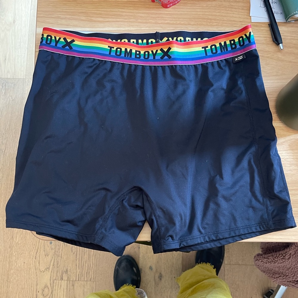 Swim 4.5" Shorts - L